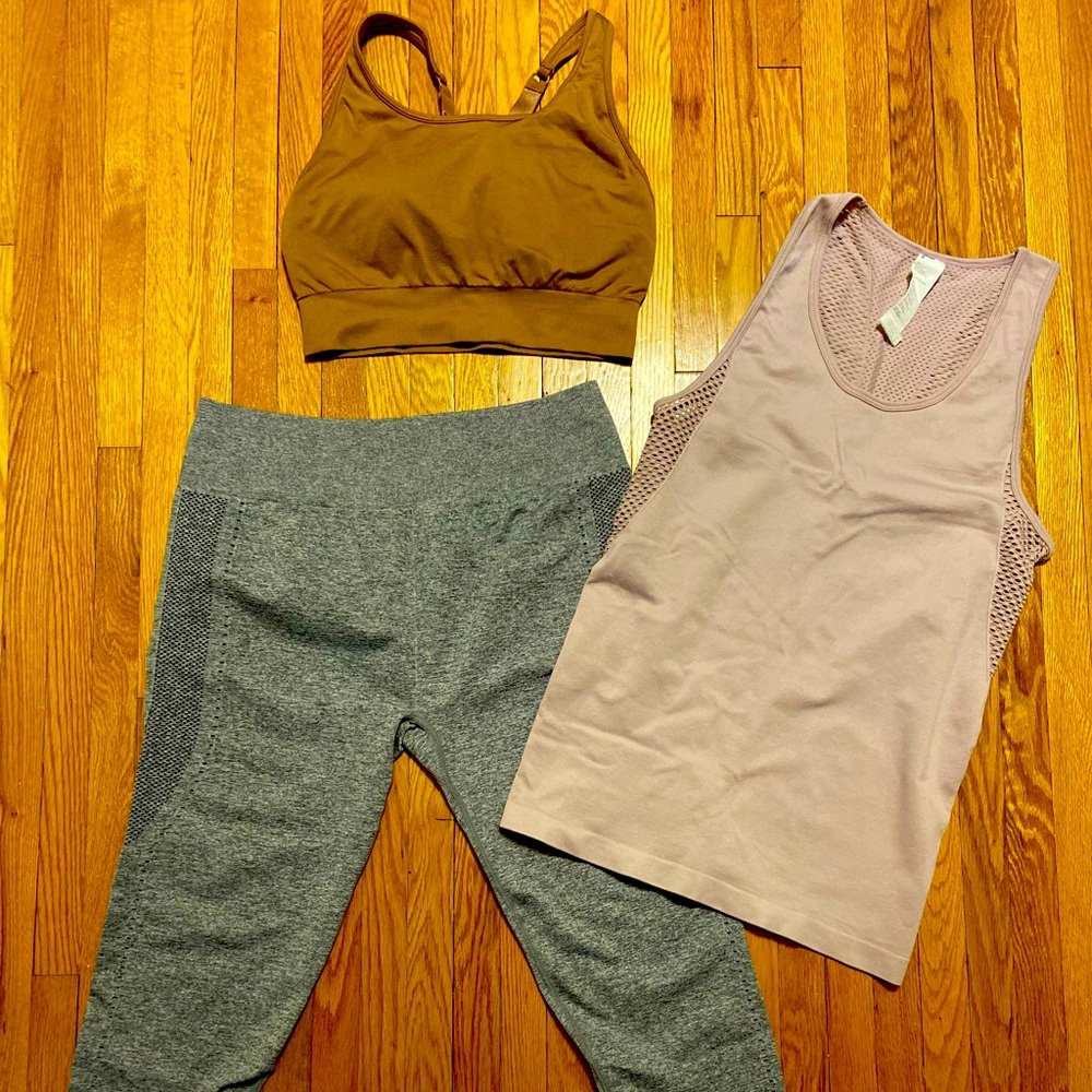 Fabletics Bundle Capri, Tank & Bra